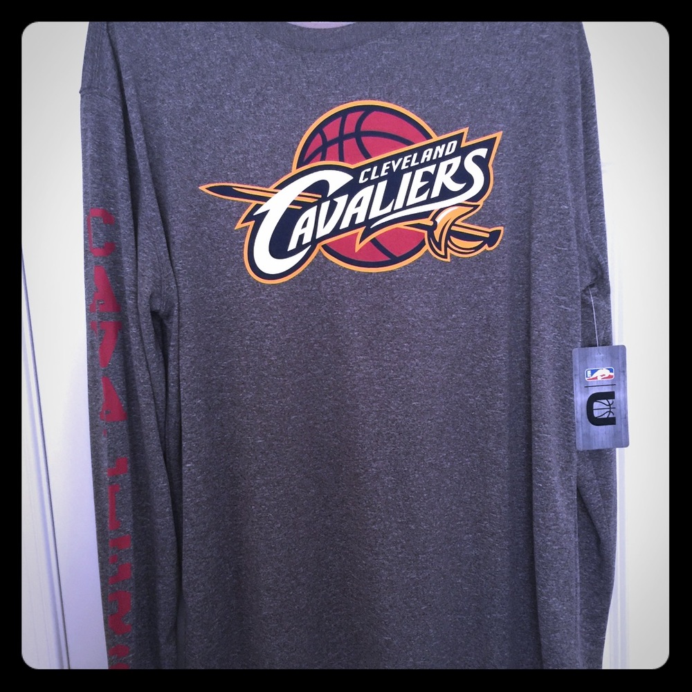 NWT Cleveland Cavaliers long sleeve shirt SZ XL